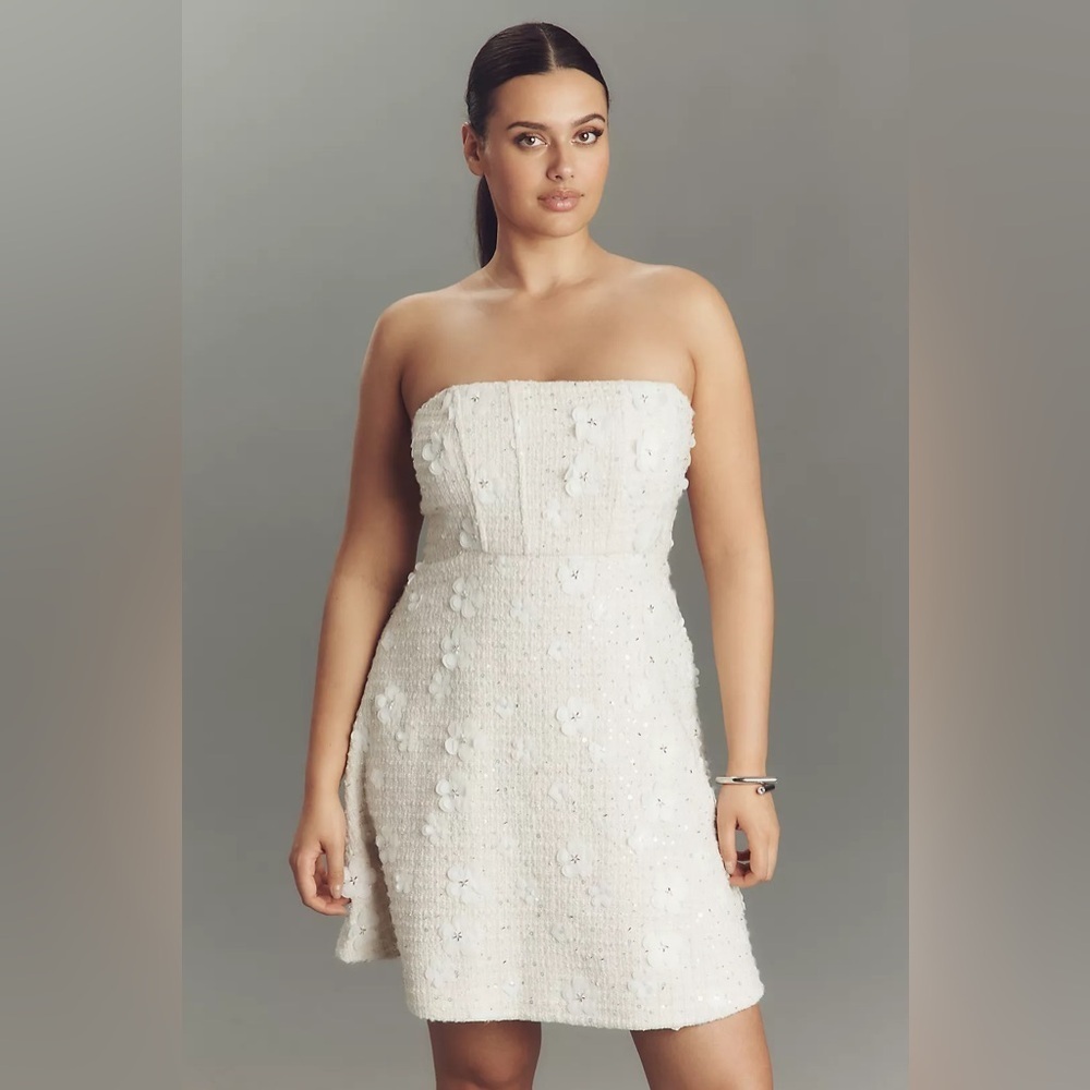 NWT! Anthropologie Sundream White Strapless Tweed Floral Mini Dress 🕕1️⃣